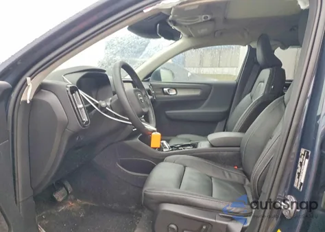 2022 Volvo Xc40 T5 Inscription z USA, uszkodzony, nr VIN YV4162UL9N2788546